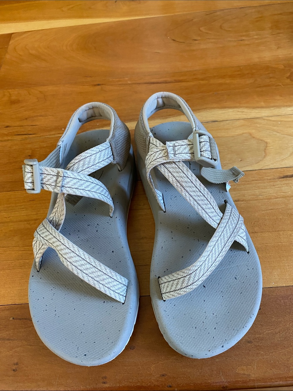 Chaco Womens Z/Cloud Light Gray Adjustable Strap Sandals